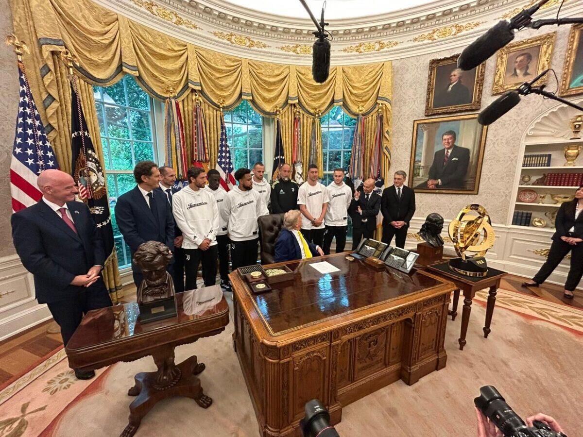 Trump incontra la Juventus nello Studio Ovale | Ma il tema è una guerra possibile con l'Iran! - 