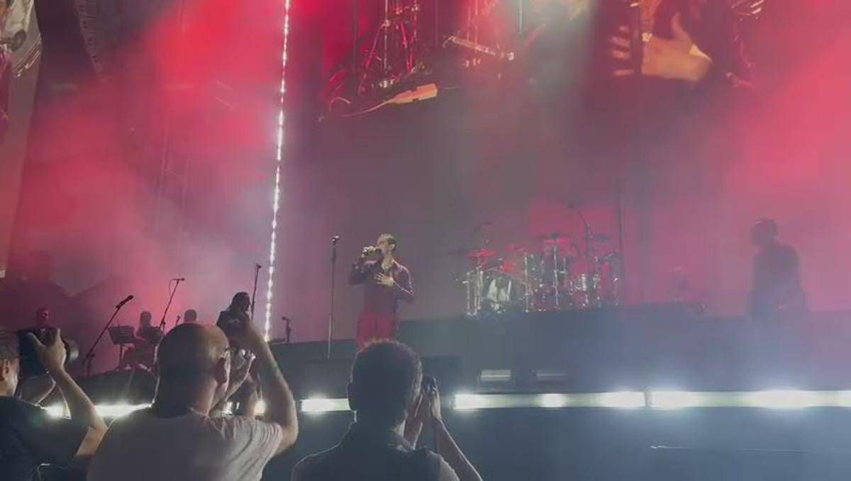 Achille Lauro, l'abbraccio a Roma: "Finalmente a casa" - Video - 