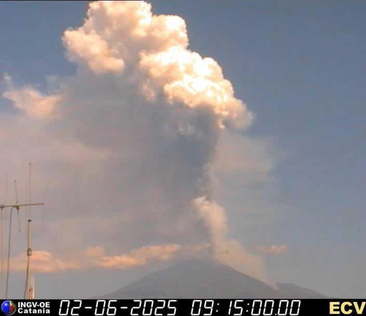 Eruzione dell'Etna in aumento | La popolazione è davvero al sicuro?