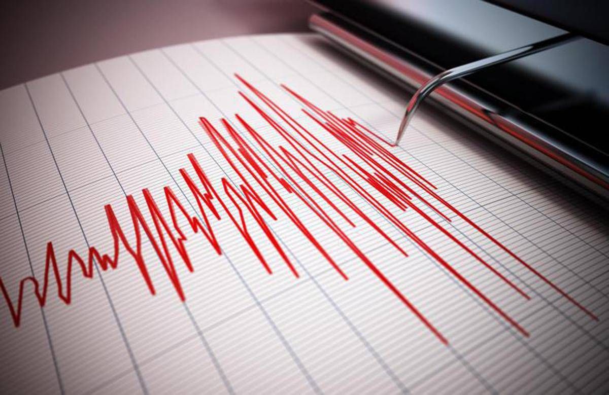 Terremoto Campi Flegrei, scossa 3.2 e sciame sismico in corso -