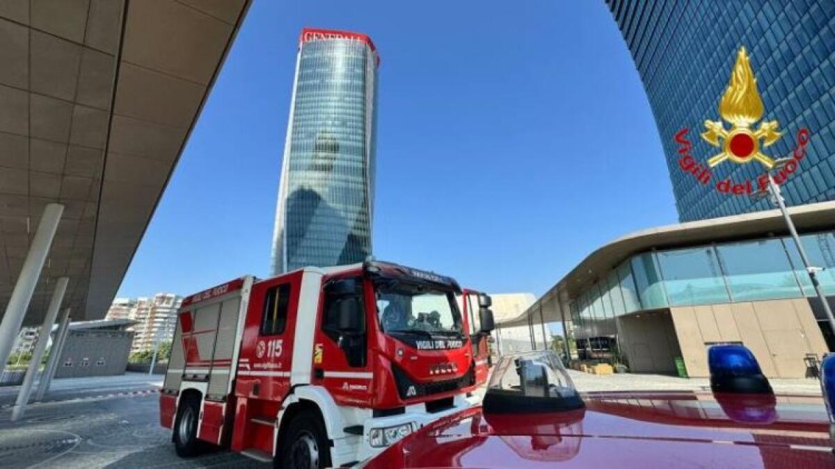 Torre Hadid in pericolo | Scopri perché il grattacielo 'storto' di Milano potrebbe essere a rischio crollo! -