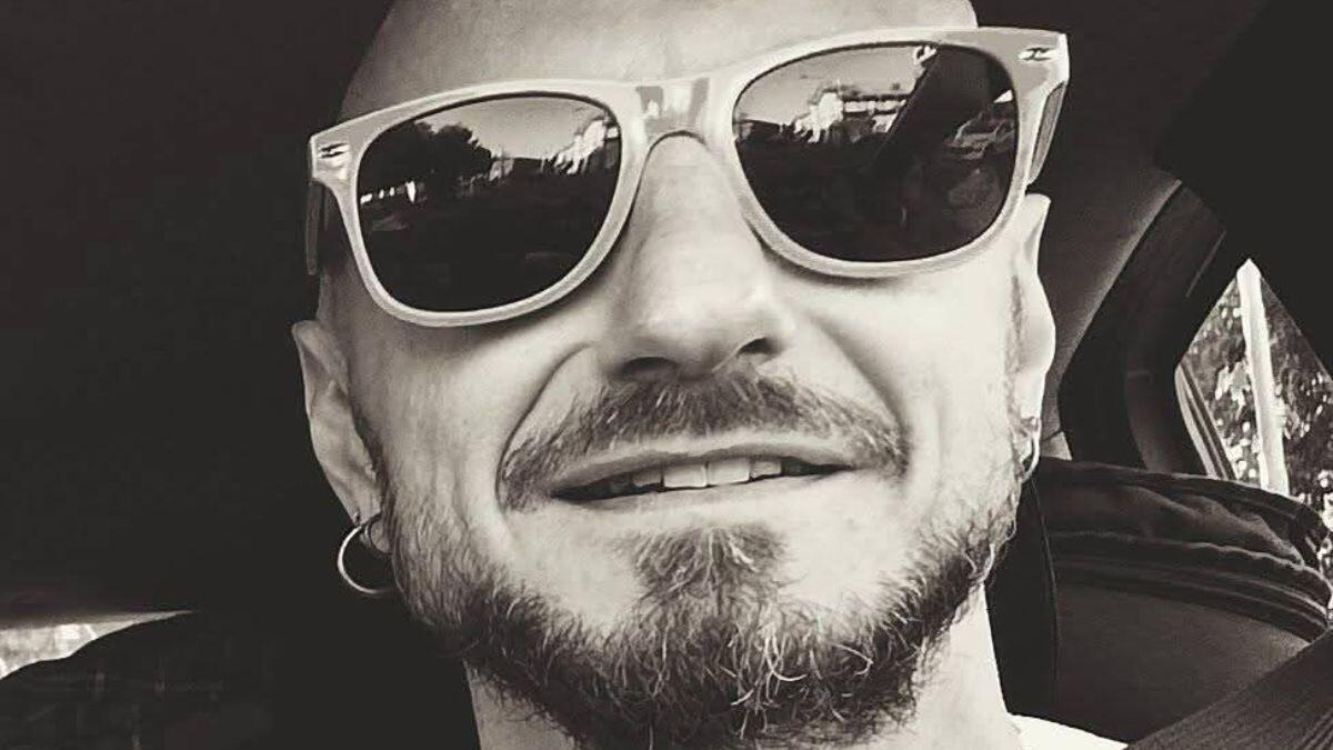 Fermati al Cairo durante la Marcia per Gaza | La storia inaspettata di un musicista modenese che ha rischiato tutto - 