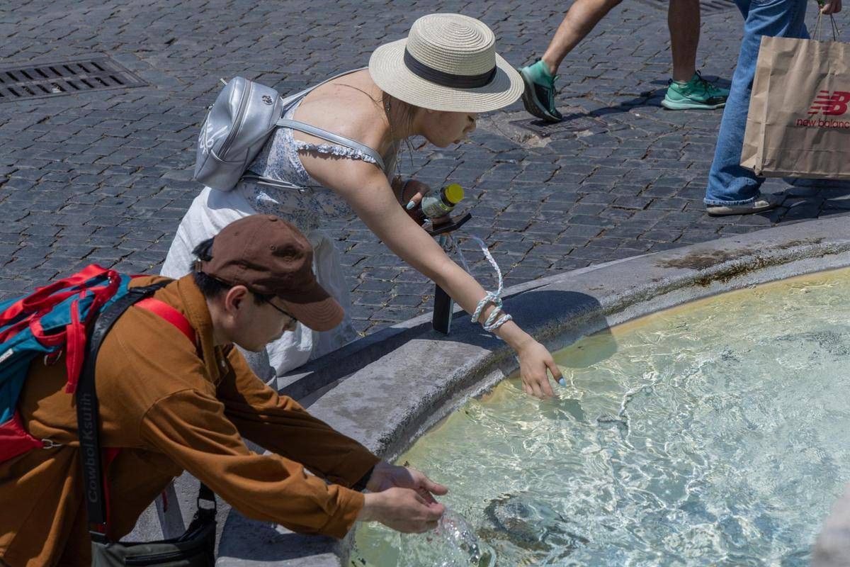Caldo record, ecco il weekend più rovente dell'anno: le previsioni meteo - 