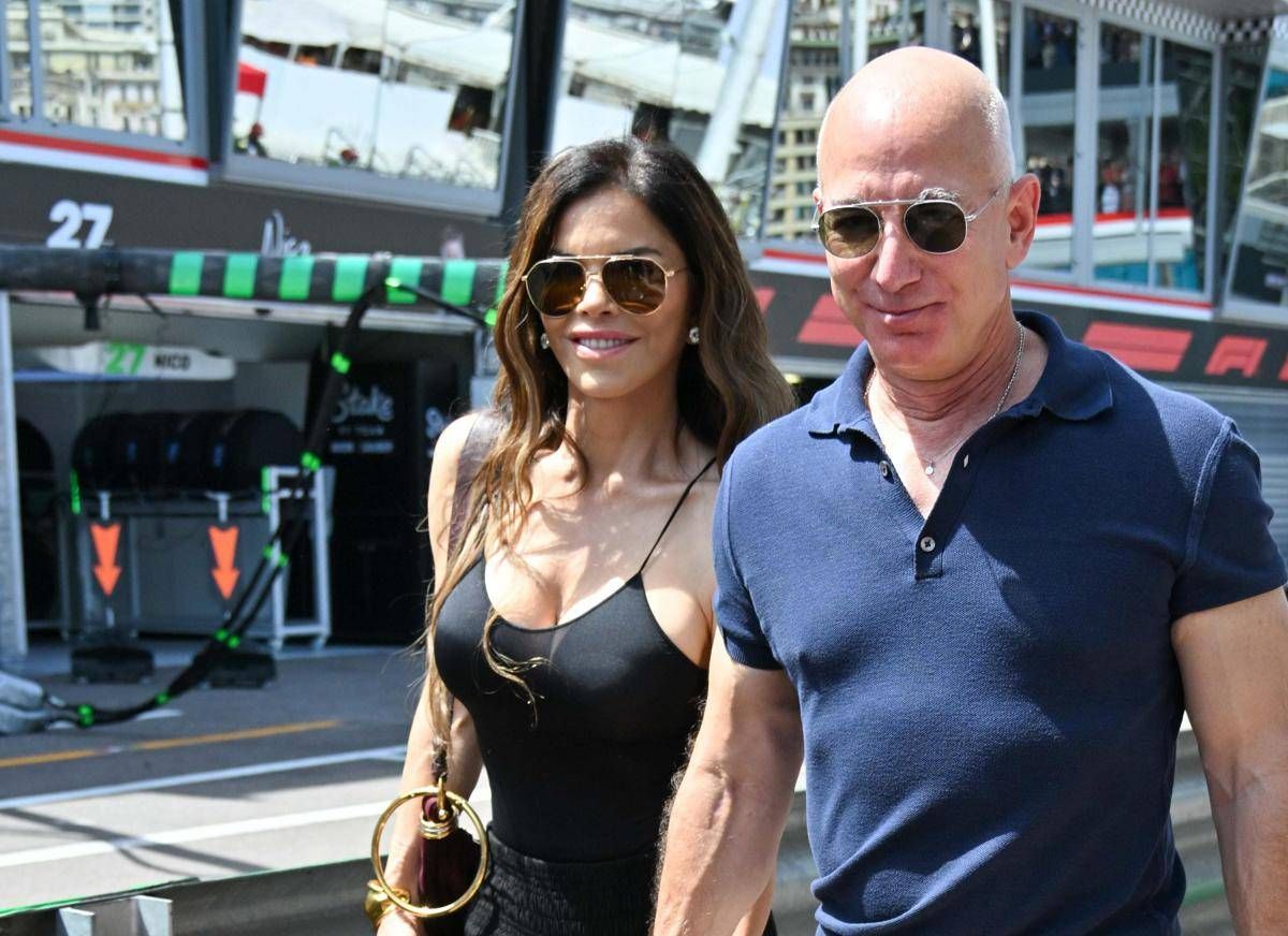 Bezos e Sanchez contribuiscono a salvaguardare Venezia: donano 3 milioni alla città -