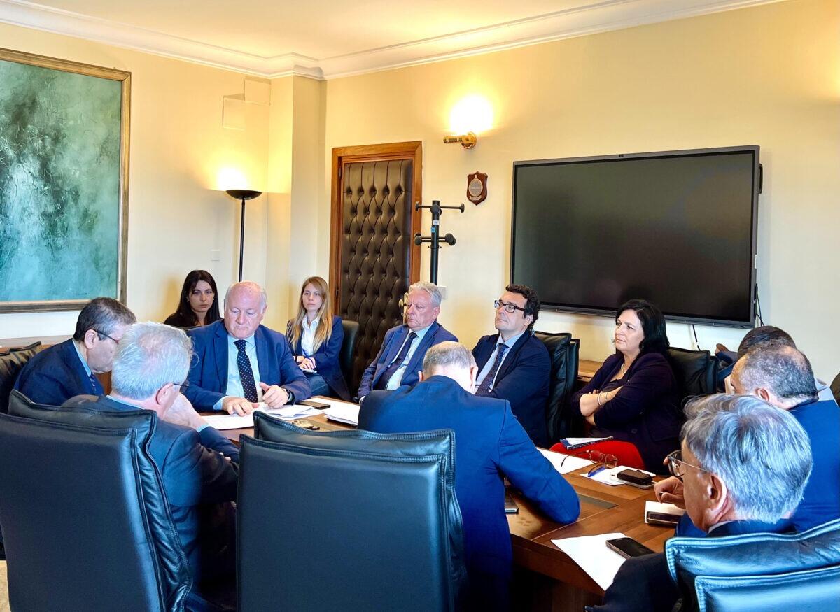 Incontro in Regione Siciliana | I Liberi consorzi sono davvero in crisi? Scopri cosa cambia! -