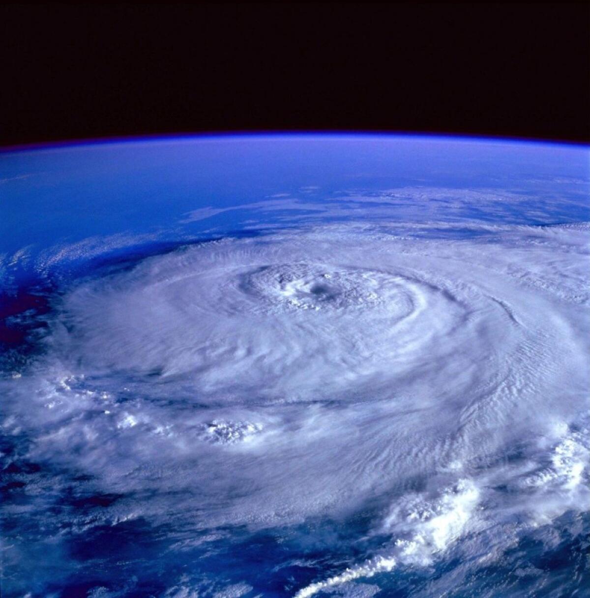 Un direttore della FEMA ignora la stagione degli uragani | Il caos istituzionale che nessuno si aspettava! -