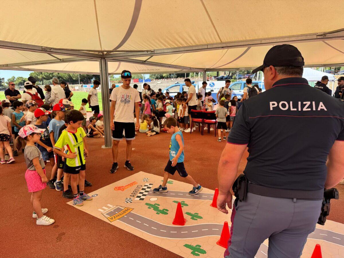 Bambini al CUS Catania | Scoprono i segreti della Polizia e imparano l'importanza del rispetto delle regole!