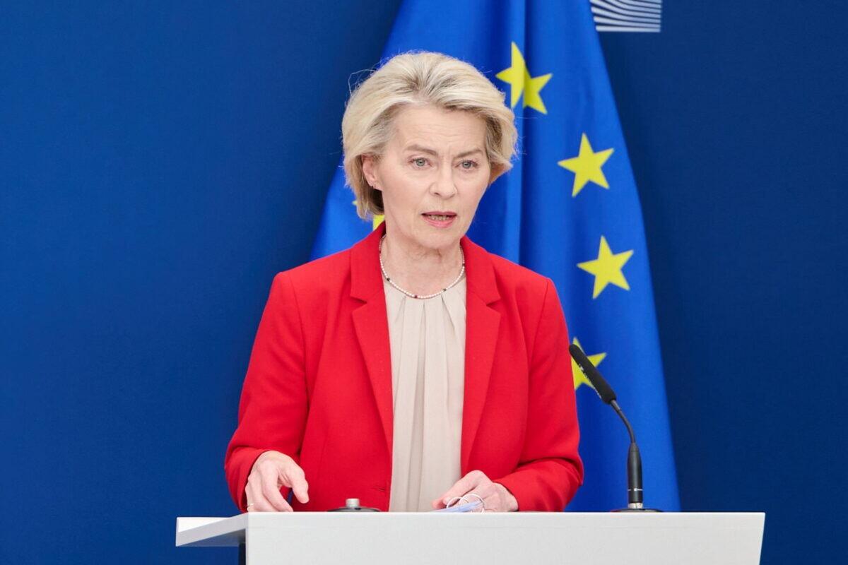 Macron ferma la corsa ai dazi | Un accordo tra Europa e USA a rischio? -