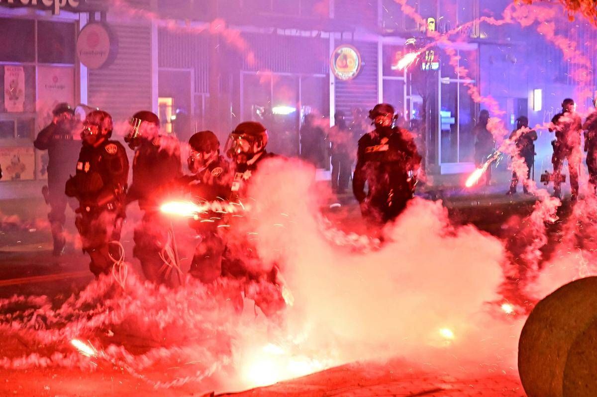 Da New York a Dallas, si allarga protesta per raid anti-migranti negli Usa - 