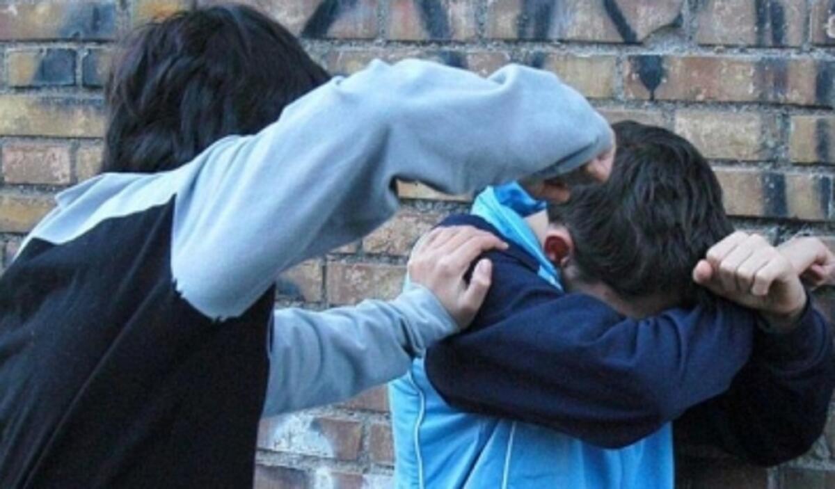 Un 17enne organizza un'oscura rete di odio | La polizia di Milano svela un intrigo sociopolitico inquietante! - 