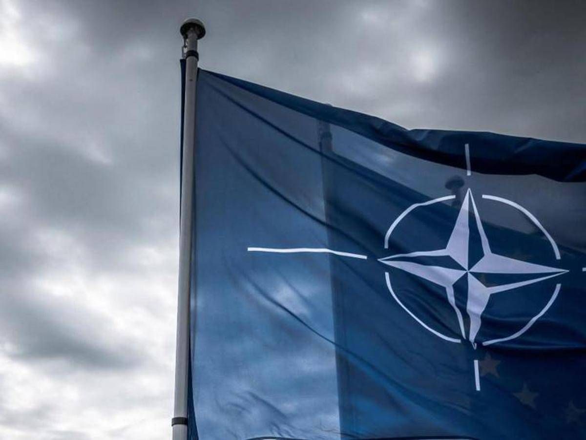 Nato, cosa prevede l'articolo 5 citato da Trump - 