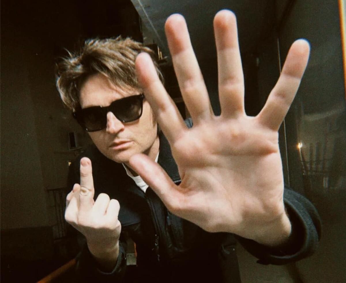 Angelo Duro sotto accusa per 150 mila euro di tasse non pagate | La verità dietro la sua società fiscale sorprendente! - 