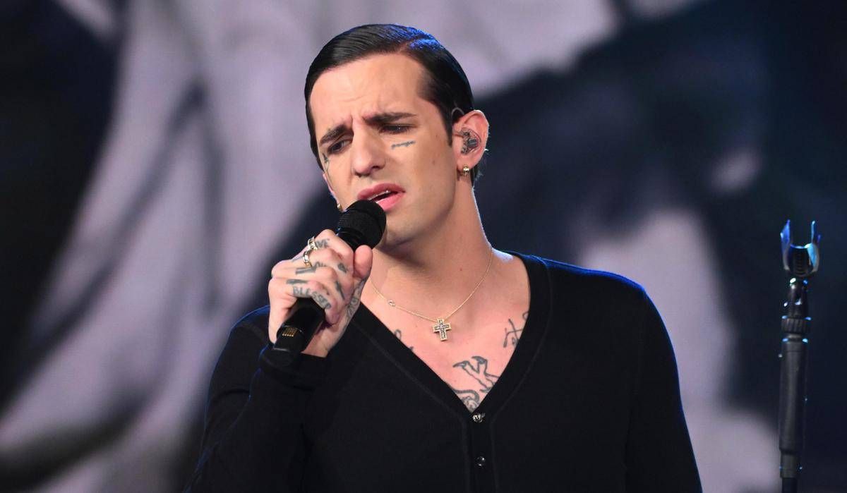 Achille Lauro difende Mengoni da critiche look: "Rispettare scelte artistiche" - 