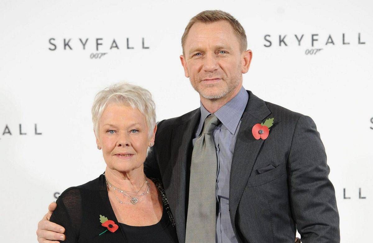 Una donna a capo degli 007, i film di James Bond l'avevano previsto con Judi Dench - 