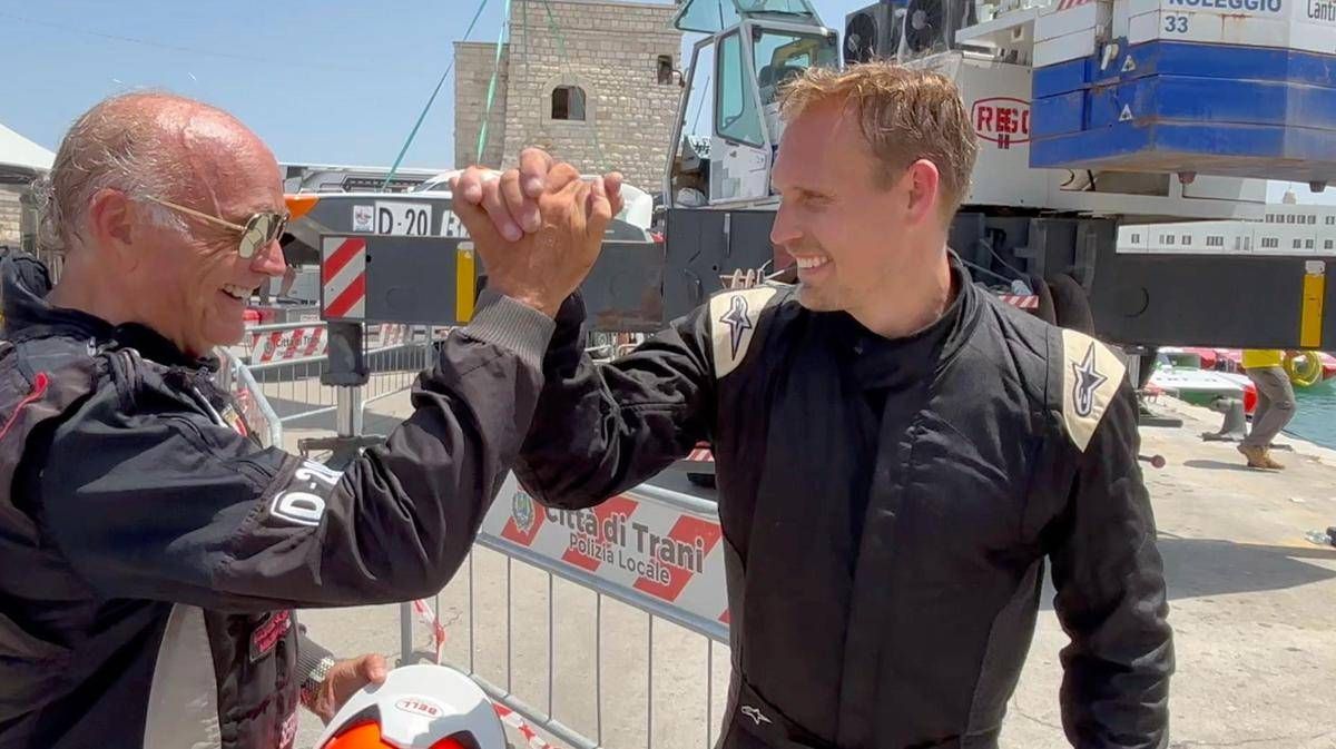 Lo show della Motonautica torna a Trani, il pluricampione Barlesi vince tappa Europeo Off Shore -