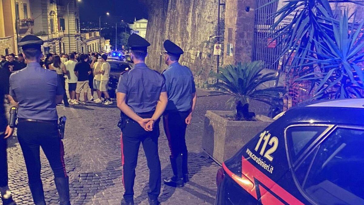 Giovane denunciato con un coltello a Napoli | Gli esami di maturità in pericolo? - 