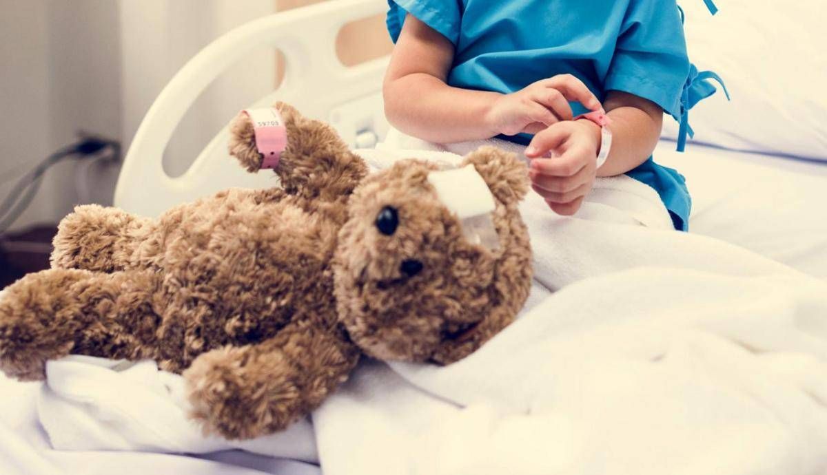 Bambina in fin di vita per il morbillo, Bassetti: "Bisogna tornare a parlare di vaccini" - 
