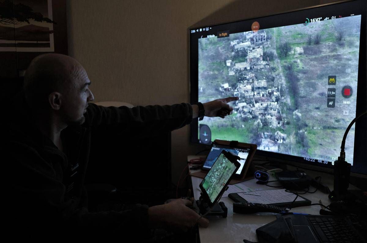 Ucraina, il "successo straordinario" dell'attacco con droni in Russia: l'analisi - 