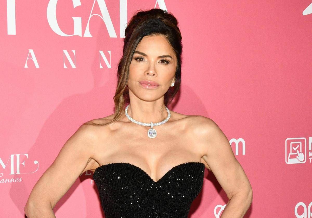 Lady Bezos è reporter, pilota e 'astronauta': tutto su Lauren Sanchez -
