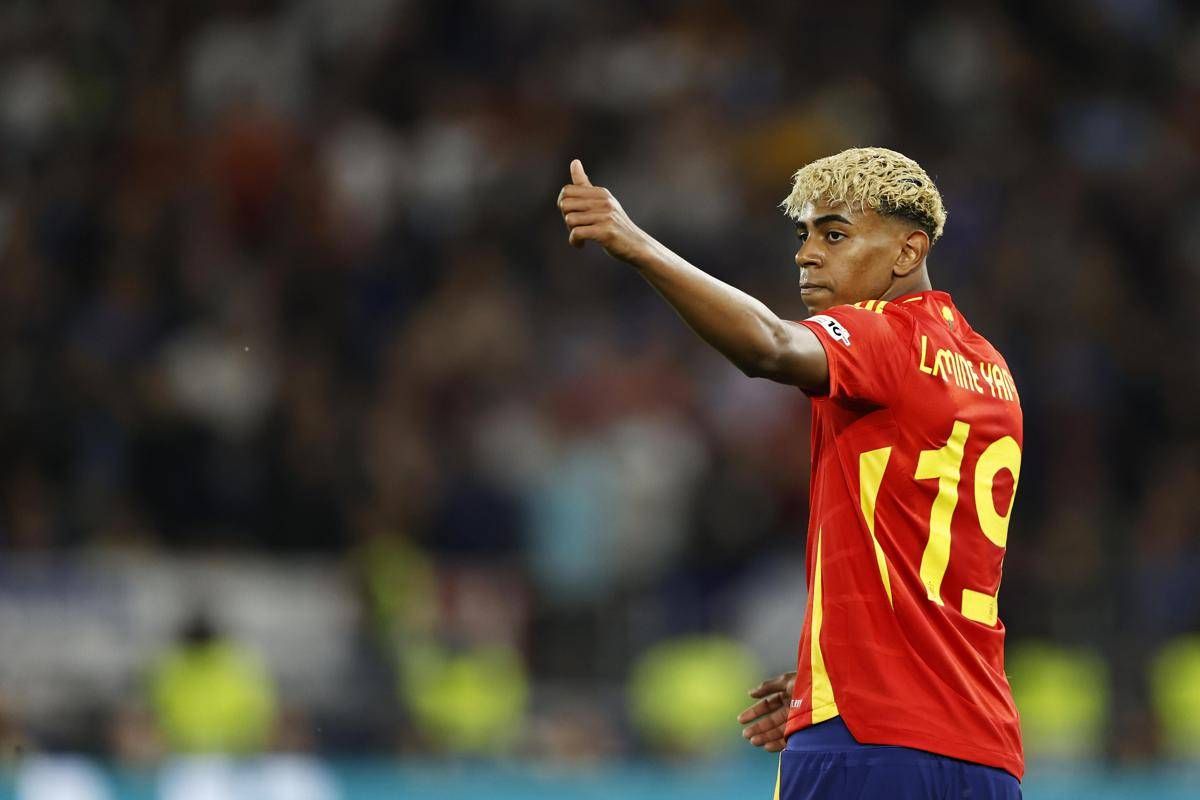 Dalle gite in barca al... rastrello: Yamal, vacanze italiane per il fenomeno del Barcellona -