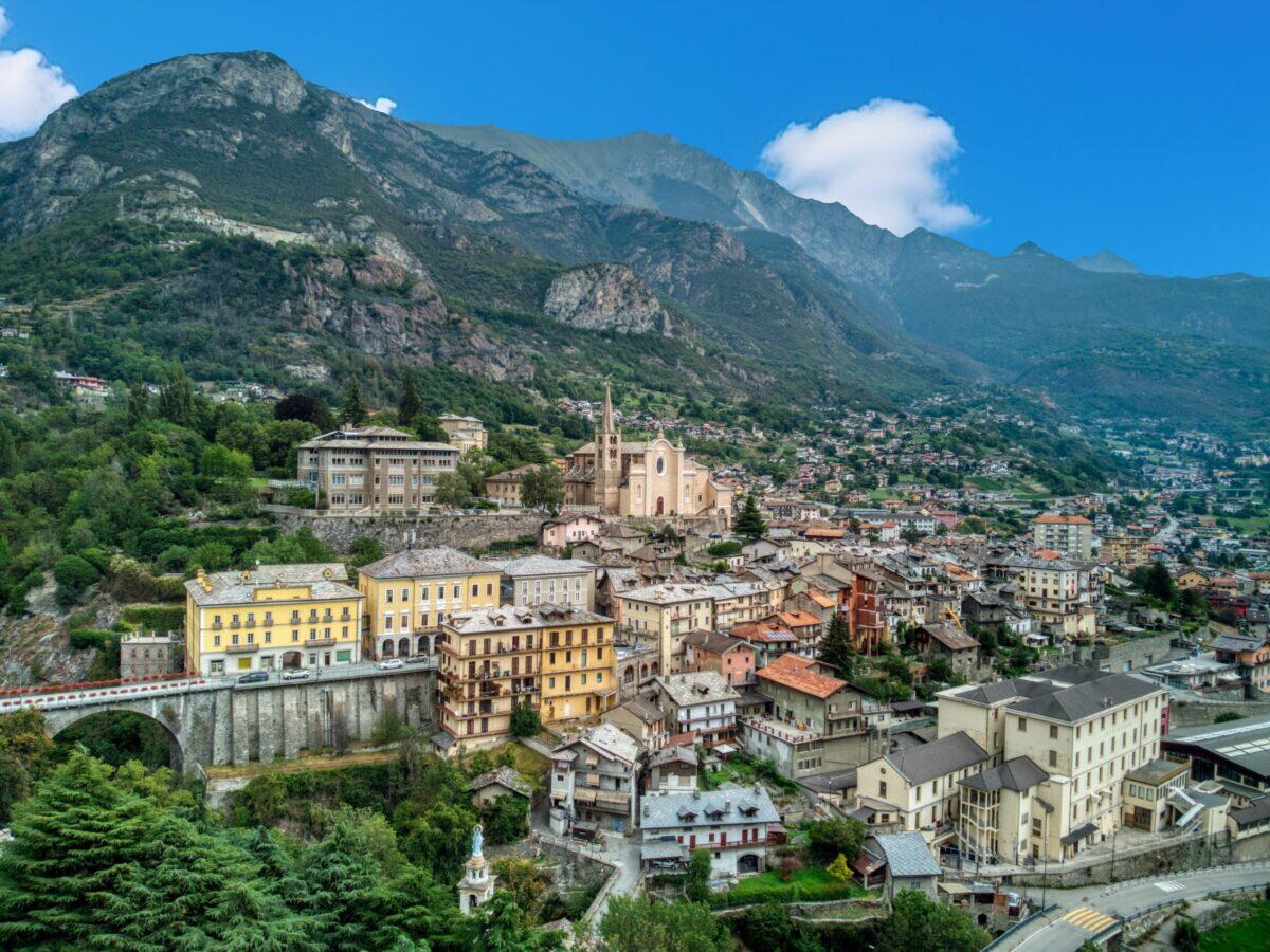 Palermo FC in ritiro tra montagne incantate | Scopri perché questa scelta sorprende i tifosi! -