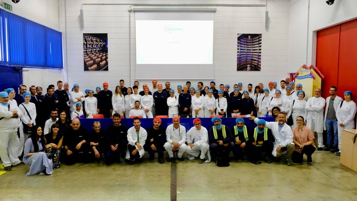 Mulino Bianco festeggia 50 anni, coinvolti 266 dipendenti dello stabilimento di Cremona -