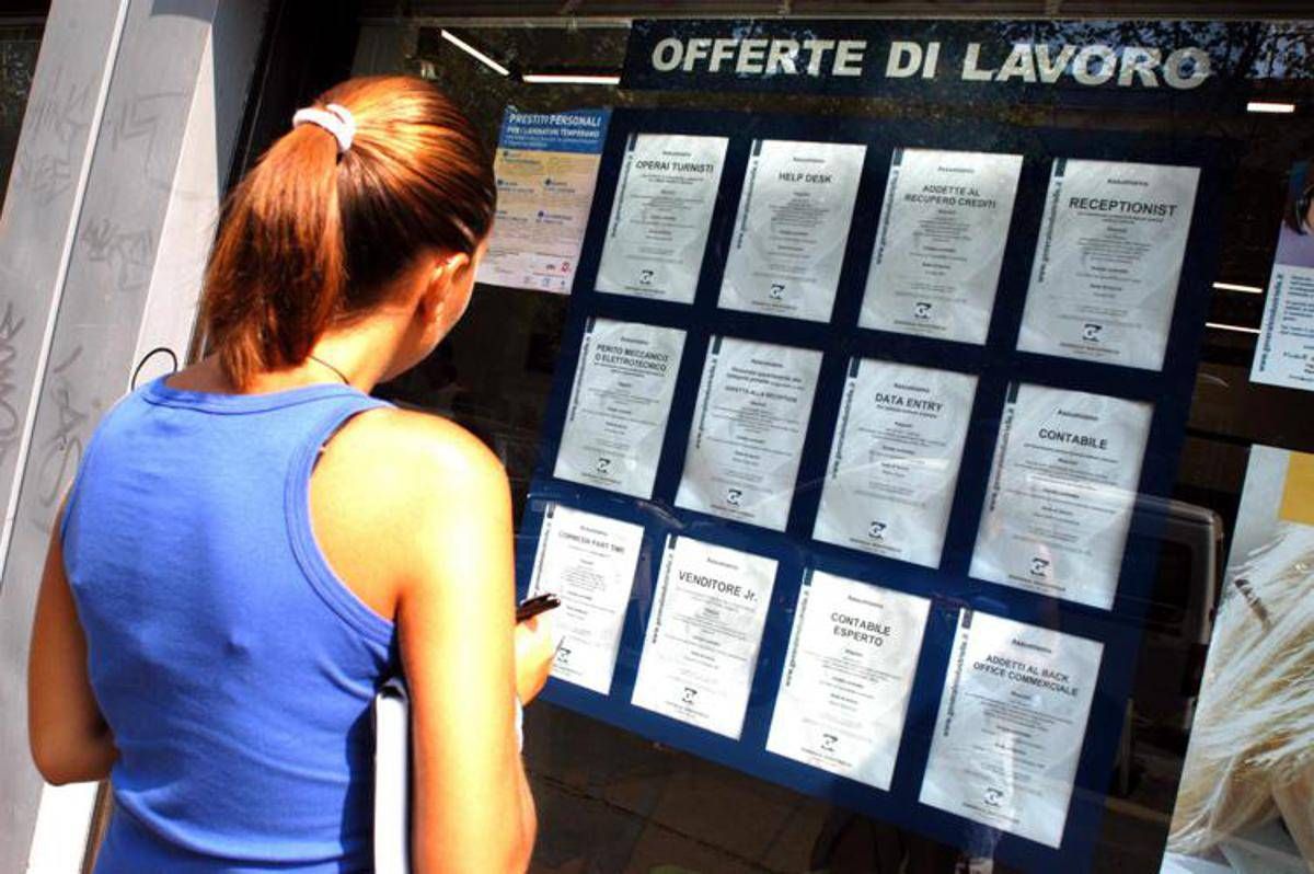 Lavoro, ad aprile disoccupazione scende al 5,9%: i dati Istat -