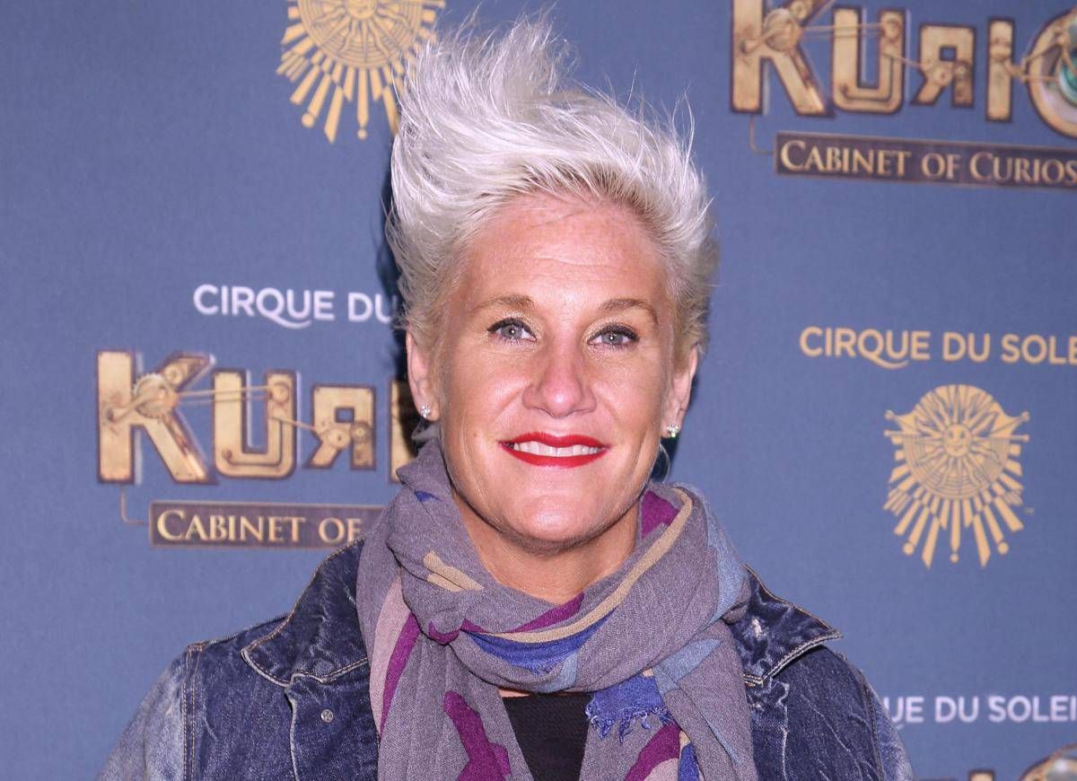 Giallo sulla morte della chef Anne Burrell, vicino al corpo manciata di pillole -