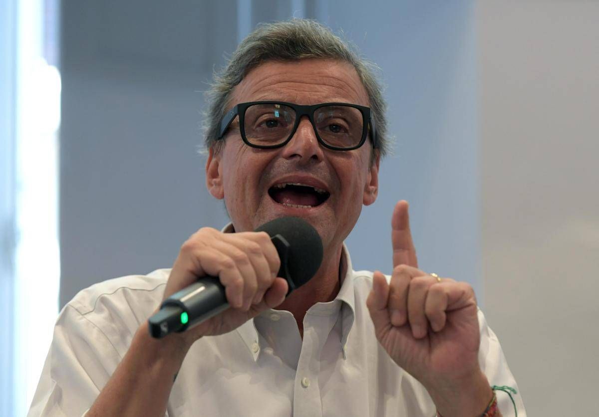 Dl sicurezza, Calenda contro Balboni: "Vuoi fare il fascista? Ci vediamo a Colle Oppio" - 