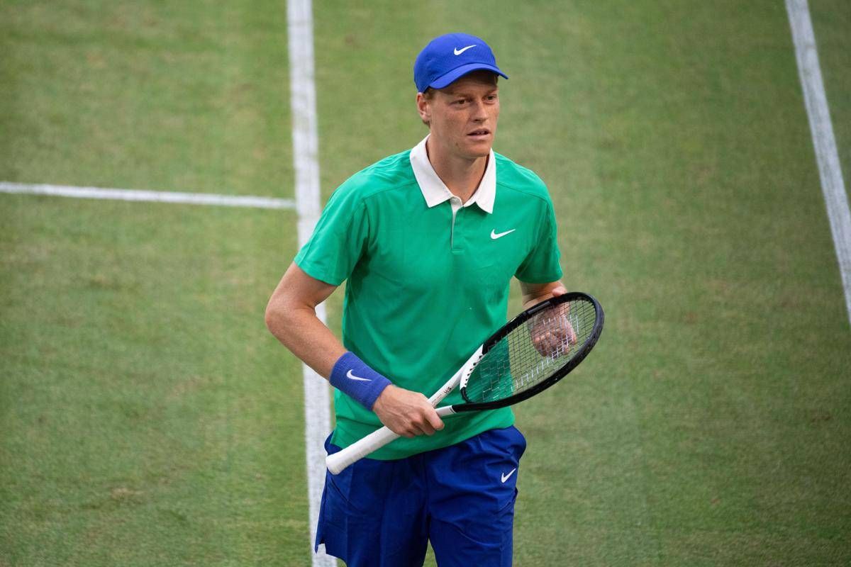 Sinner verso l'esordio a Wimbledon: quando giocherà Jannik -