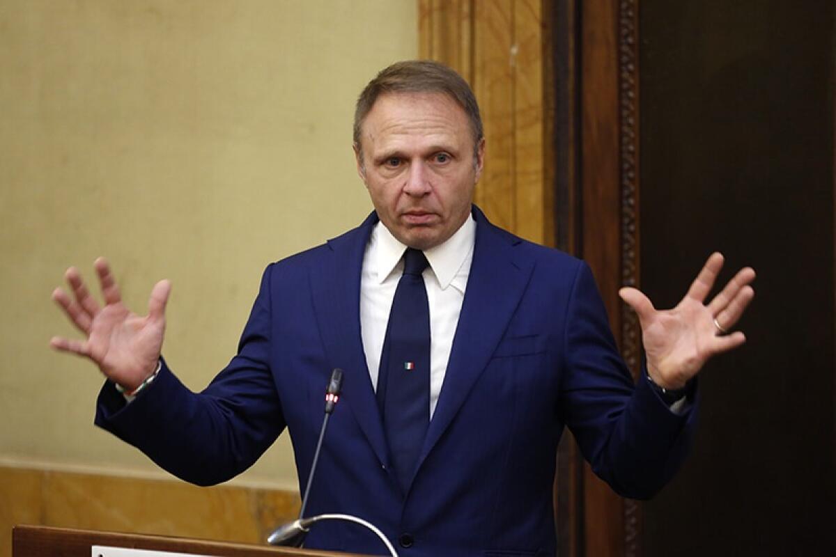 Caccia: Lollobrigida smaschera la verità su una “legge sparatutto”! | Ecco perché le polemiche sono infondate! -