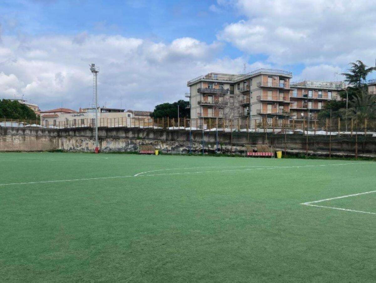 Riqualificazione del campo sportivo "Seminara" a Catania | Scopri perché è un cambiamento storico per il quartiere! -
