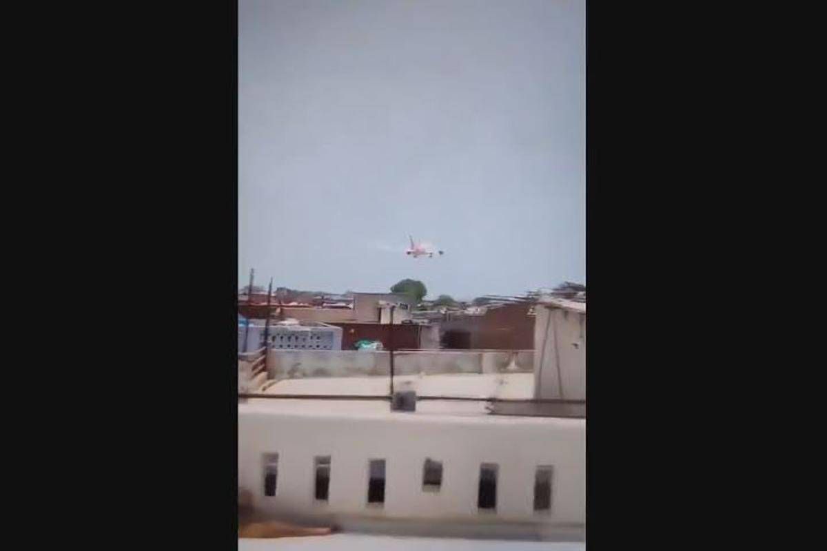 India, aereo precipita dopo il decollo - Il video dell'incidente - 