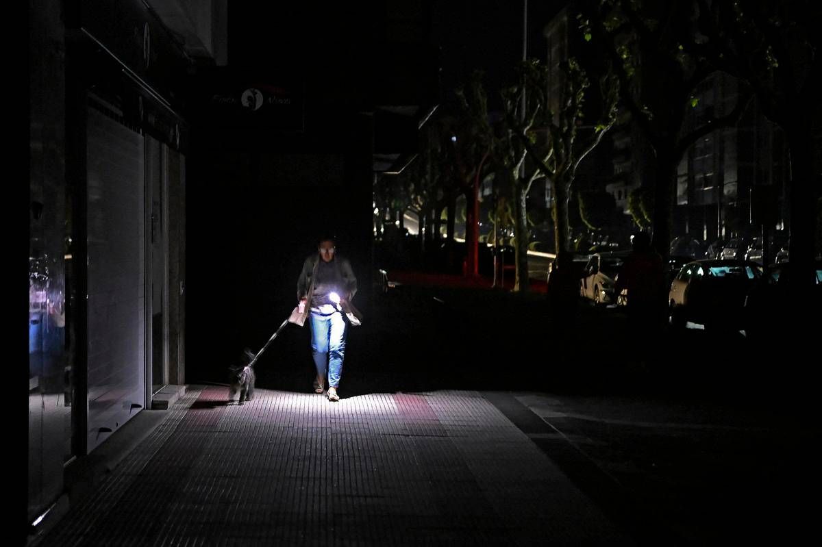 Energia, il blackout spinge i prezzi anche in Spagna: fine del 'mito' elettricità green a costo zero - 