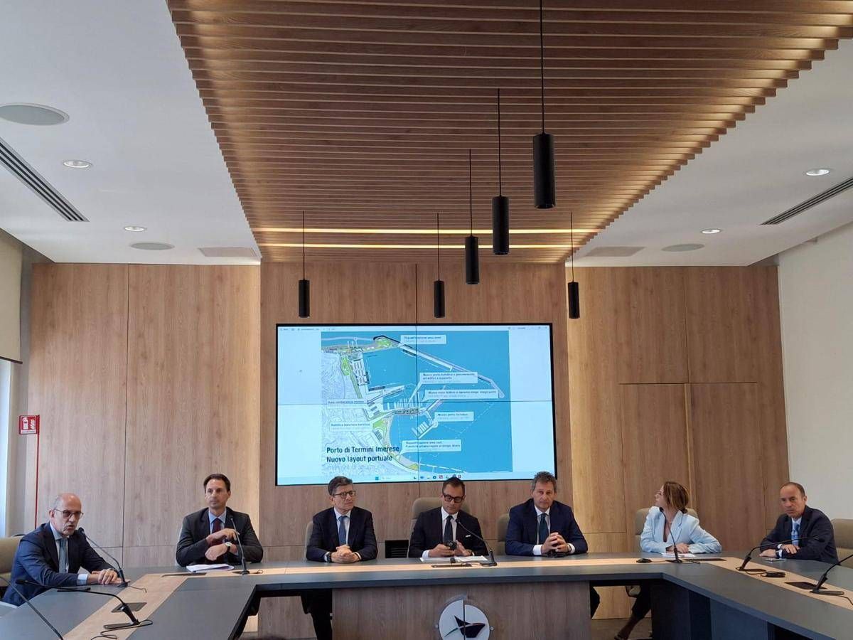 Operativo il terminal container del porto di Termini Imerese, Monti: "Nuova pagina" -