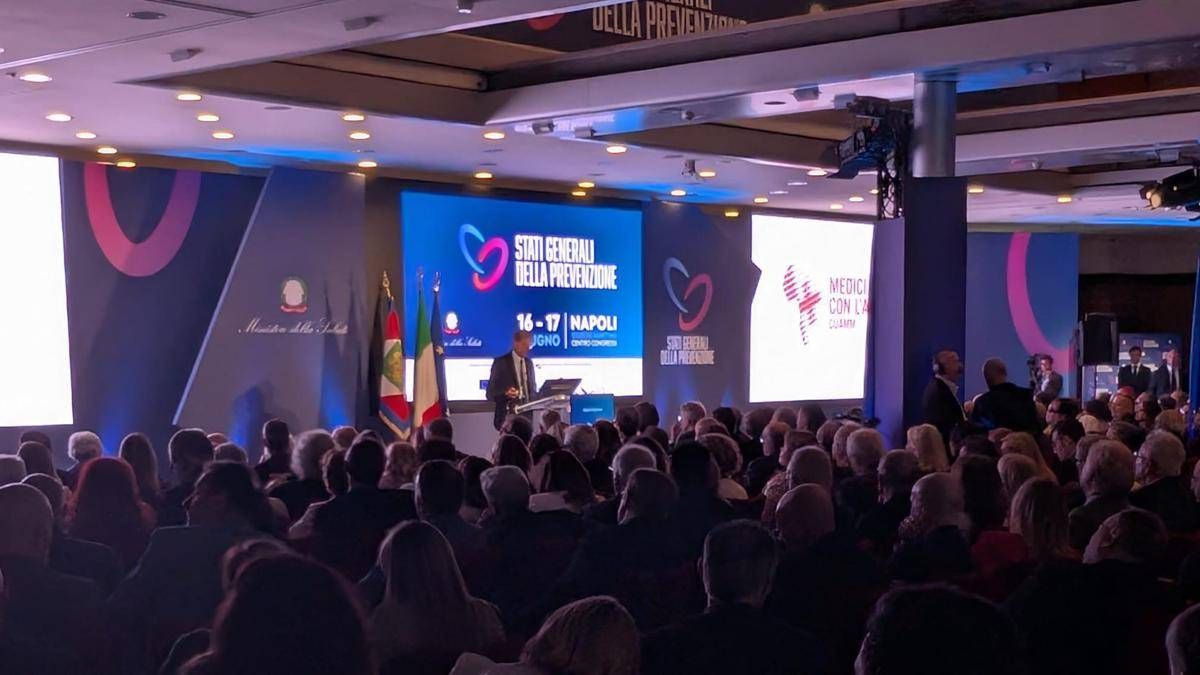 Mantovani (Humanitas), 'vaccinare giovani contro stili di vita scorretti e fake news' - 