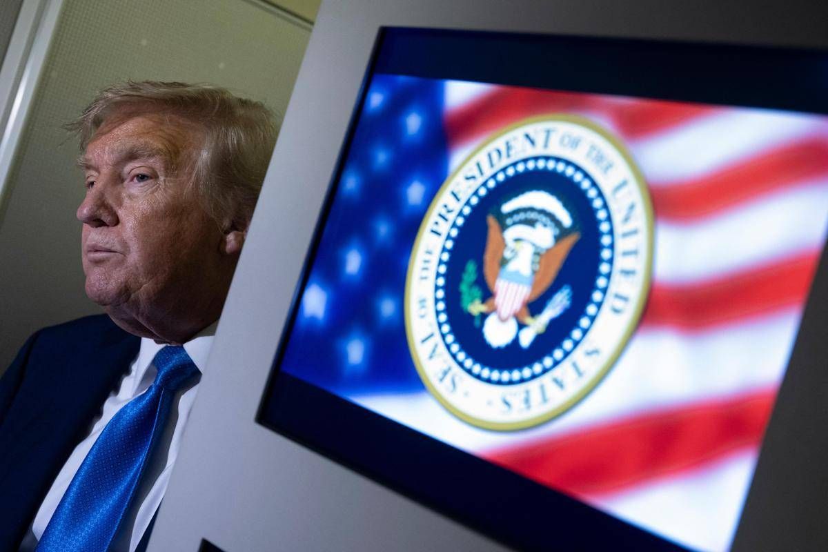 Iran-Israele, Trump al bivio: scelta Usa tra la diplomazia e la 'madre di tutte le bombe' -