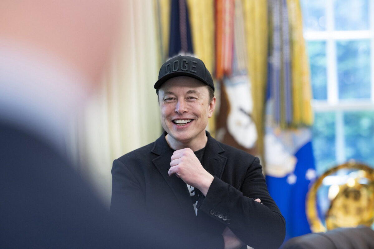 Elon Musk smaschera il piano fiscale di Trump | È davvero una trappola per gli americani? -