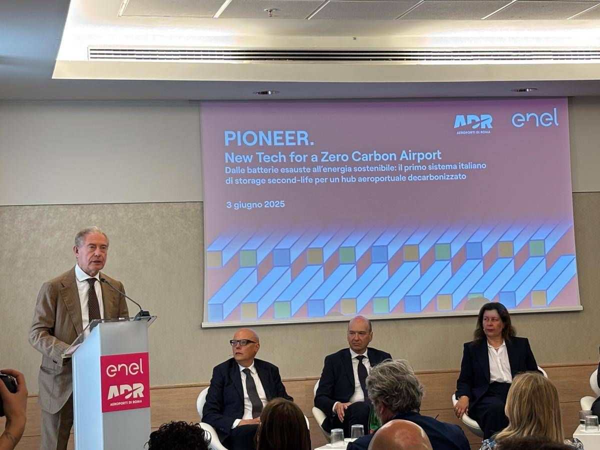 Urso: "Progetto Pioneer a Fiumicino coniuga nostre capacità di riciclo" -