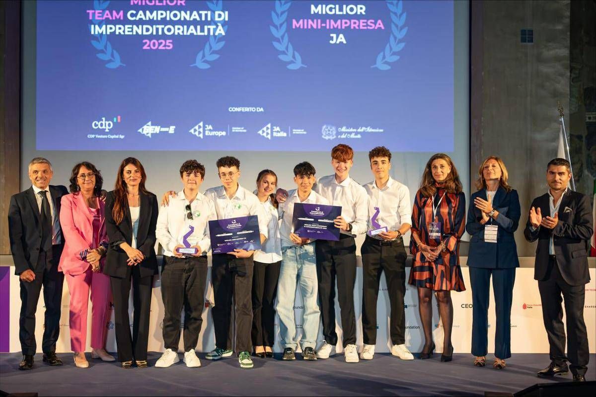 Imprese, Campionati di imprenditorialità: vince Pet Life del liceo 'Leonardo da Vinci' di Trento -