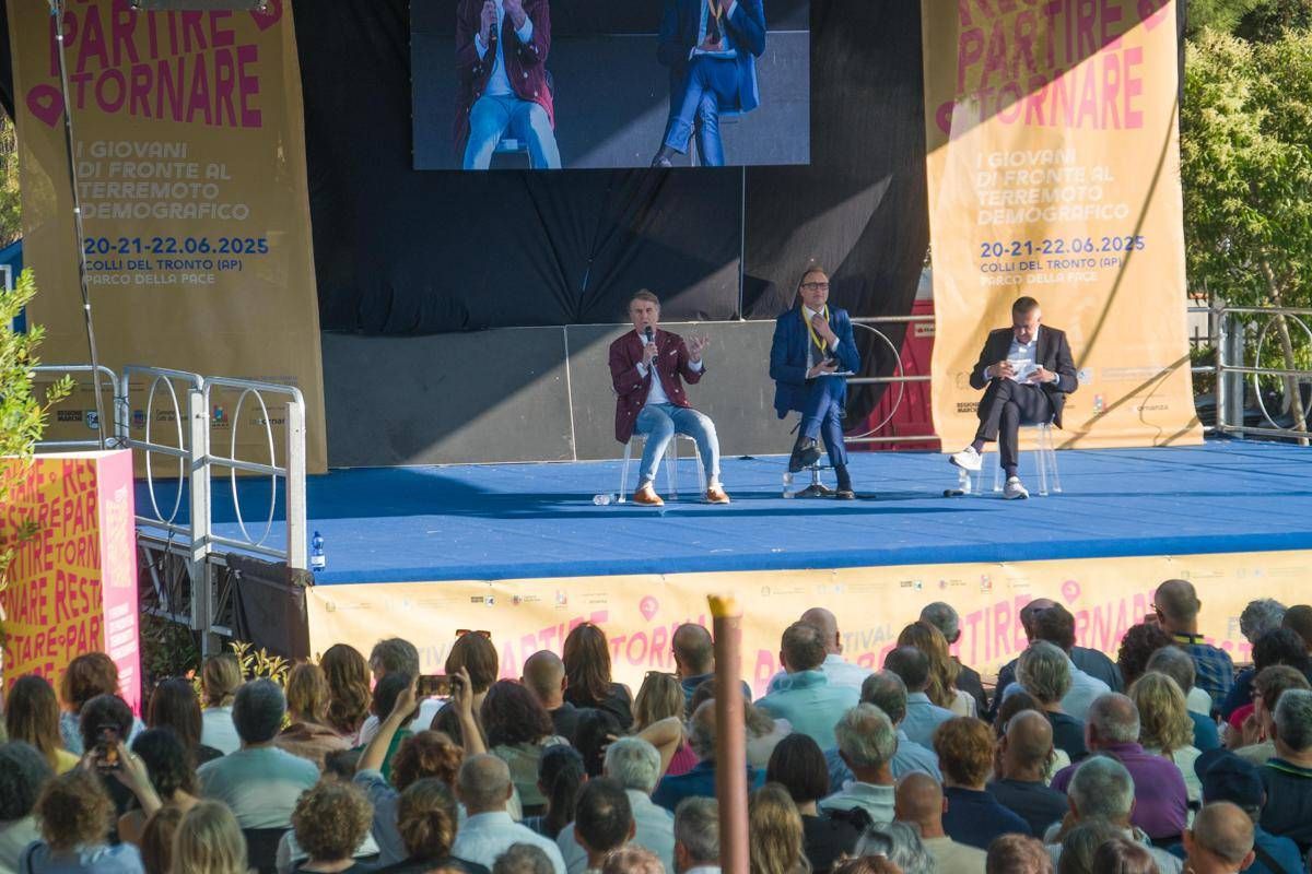 Primo Festival della Restanza e della Tornanza, oltre 2500 partecipanti - 
