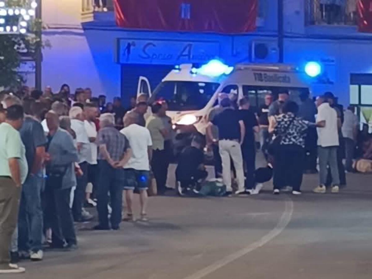 Buoi in corsa devastano la festa patronale | Era solo un evento innocente, ora è un incubo! -