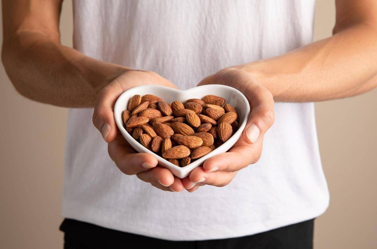 Alimentazione, esperto: "Mandorle e frutta a guscio migliorano salute cardiometabolica" -
