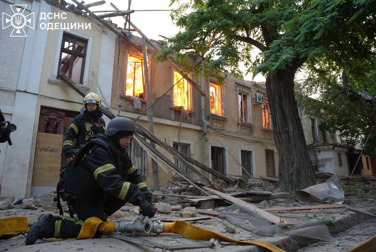 Ucraina, Russia bombarda Kiev nella notte: almeno 14 morti - 
