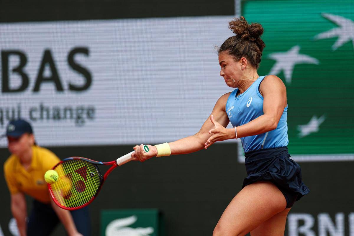 Roland Garros, Paolini eliminata. Svitolina rimonta e vola ai quarti -