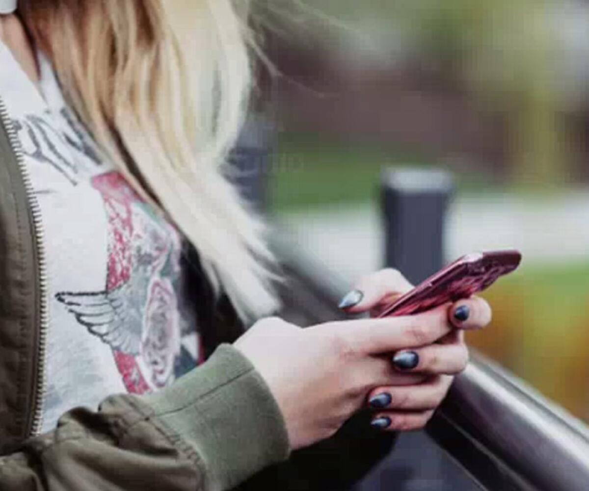 Arrestato un 43enne per adescamento di ragazzine online | Le rivelazioni shock che lasciano senza parole! -