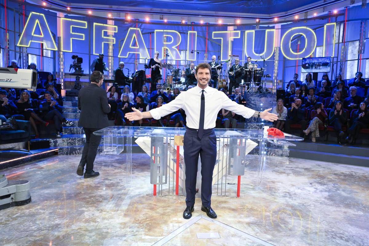 Affari Tuoi, stasera 9 giugno non va in onda: cosa c'è in tv al suo posto -
