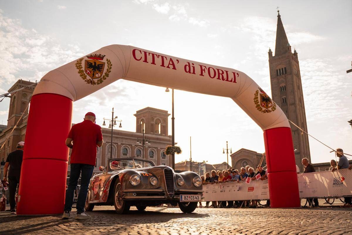 Mille Miglia, oggi la tappa tra Adriatico e Tirreno -