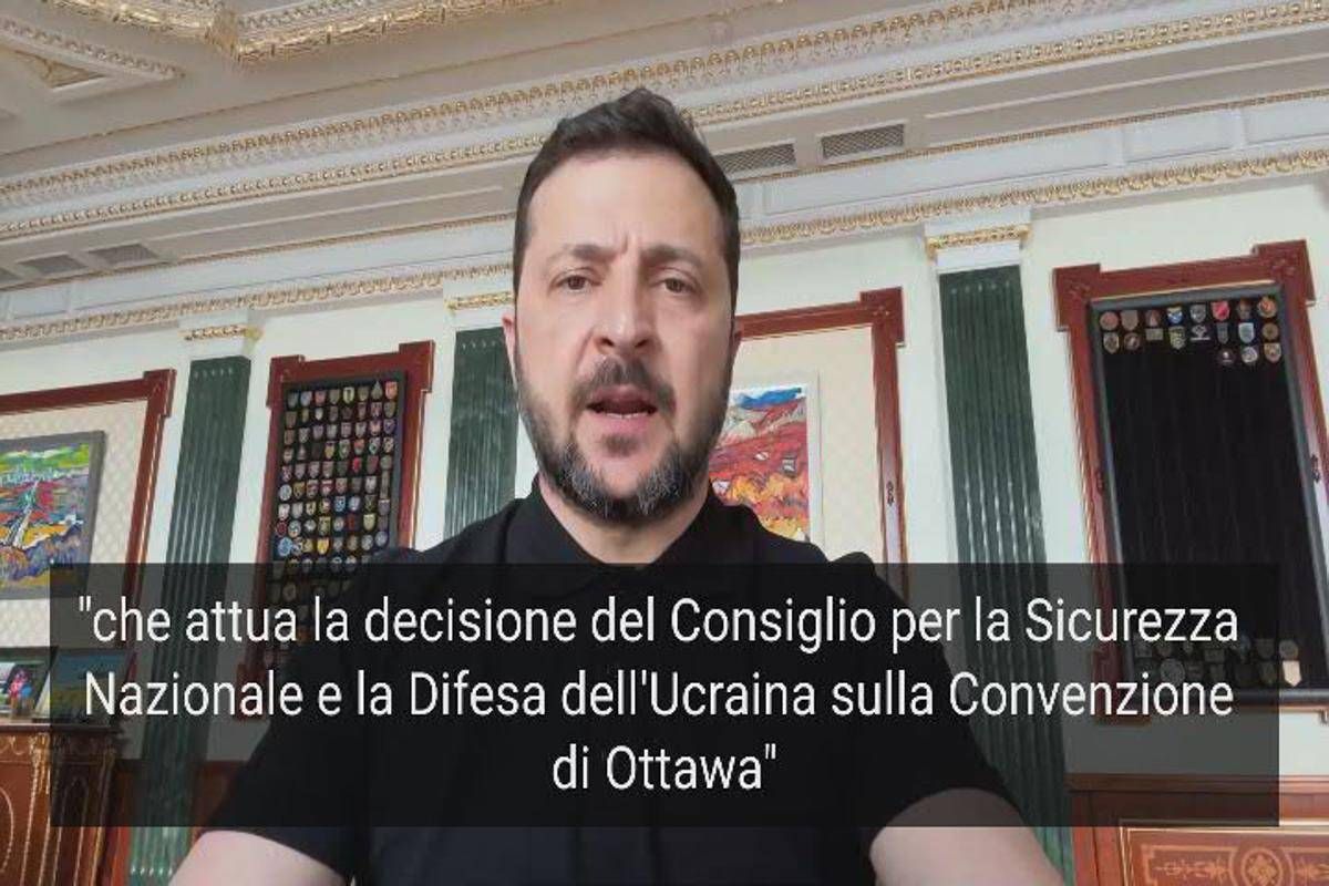 Ucraina, Zelensky annuncia la svolta sulle mine antiuomo: "Difesa contro Russia" - Video - 