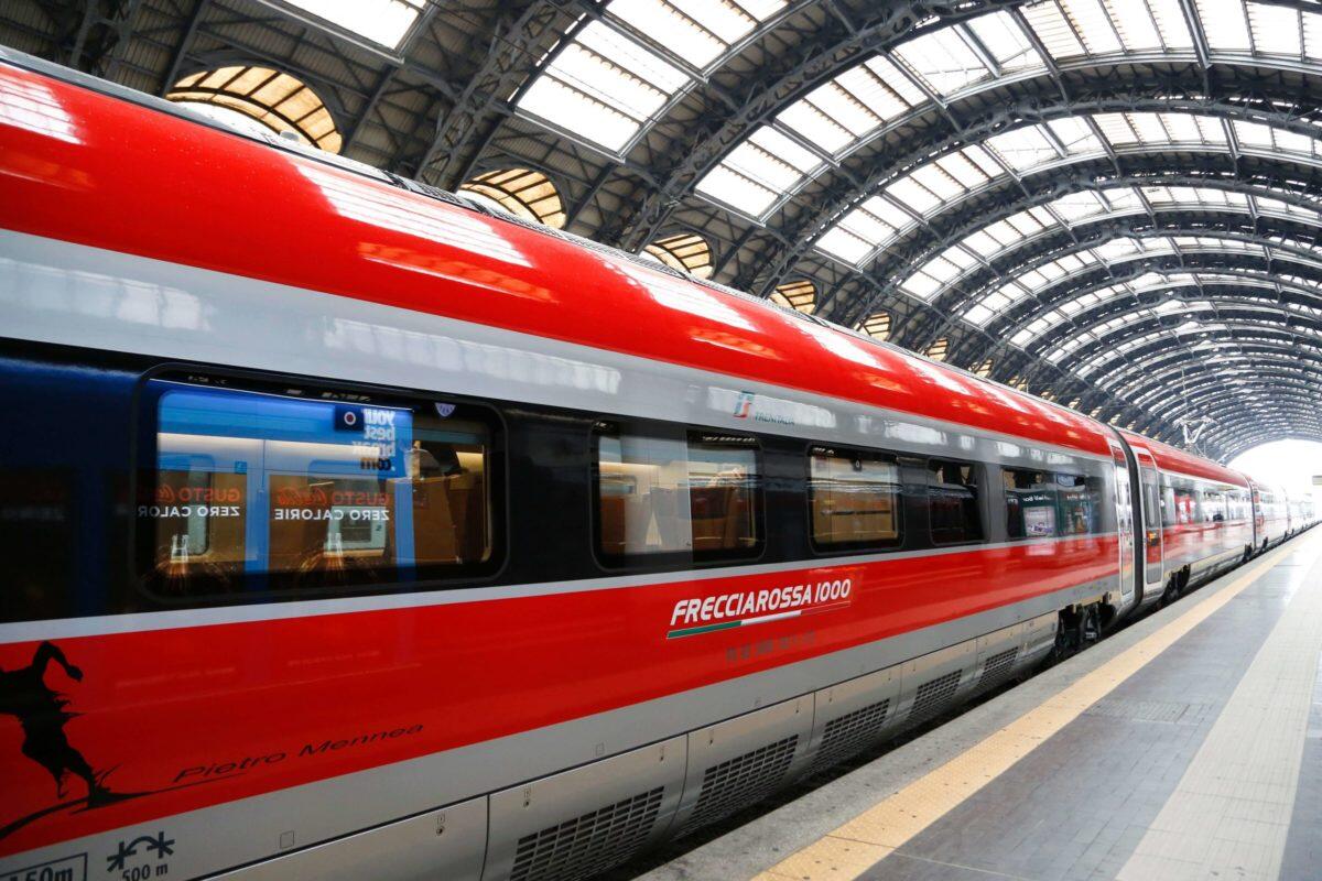 Guasto sulla Roma-Napoli | I passeggeri sono furiosi per i ritardi record! -